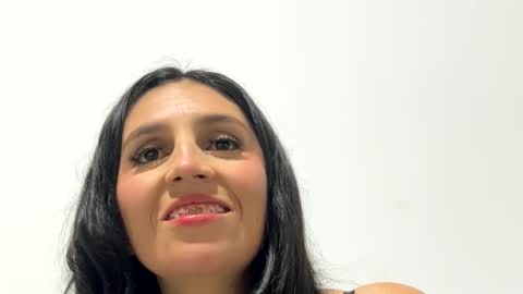 Snapshot of laura_1717 chatting on 05-03-26, 02:50 laura online show from 05-03-26, 02:50