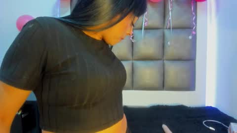 Snapshot of laura__js_ chatting on 11-05-25, 04:51 laura__js_ online show from 11-05-25, 04:51