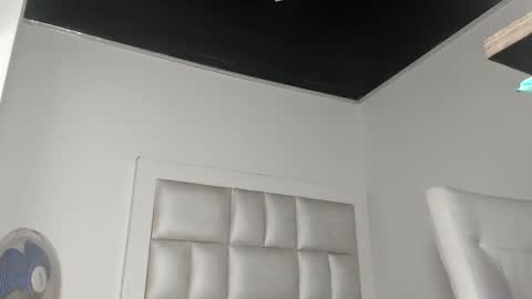 Snapshot of laura__js_ chatting on 11-24-25, 04:56 laura__js_ online show from 11-24-25, 04:56