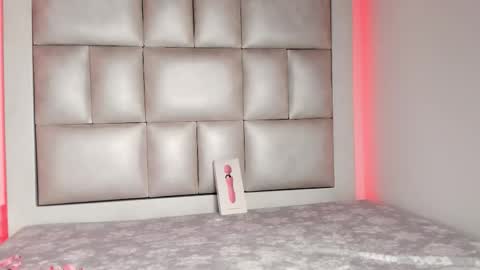 Snapshot of laura__js_ chatting on 11-28-25, 06:16 laura__js_ online show from 11-28-25, 06:16