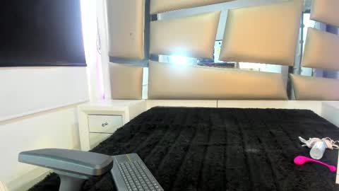 Snapshot of laura__js_ chatting on 12-02-25, 04:35 laura__js_ online show from 12-02-25, 04:35