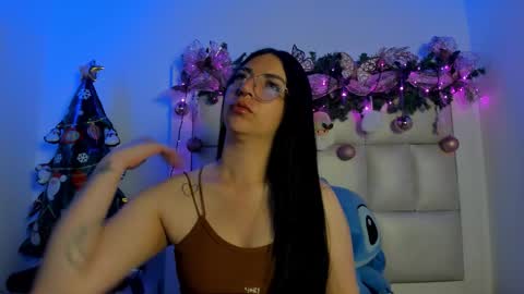 Snapshot of laura__js_ chatting on 12-15-25, 03:55 laura__js_ online show from 12-15-25, 03:55