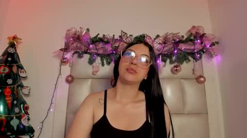 Snapshot of laura__js_ chatting on 12-20-25, 04:19 laura__js_ online show from 12-20-25, 04:19