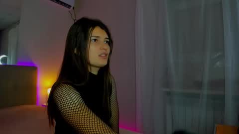 Laura online show from 09-09-25, 05:29