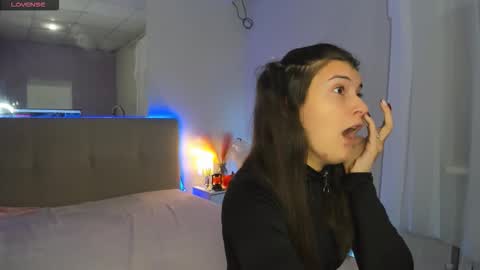 Laura online show from 10-21-25, 05:19