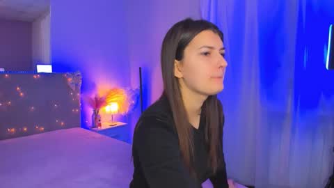 Laura online show from 03-25-26, 05:57