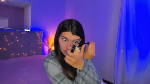 Laura online show from 04-22-26, 05:54