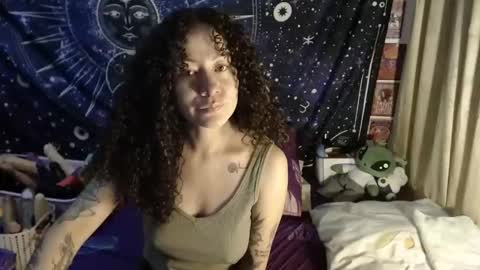  Wen  online show from 02-07-25, 01:04