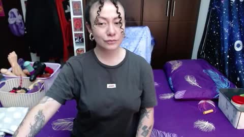 Snapshot of laura_anal_ chatting on 10-18-25, 07:03 Wen online show from 10-18-25, 07:03