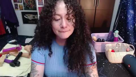 Snapshot of laura_anal_ chatting on 11-05-25, 08:42 Wen online show from 11-05-25, 08:42