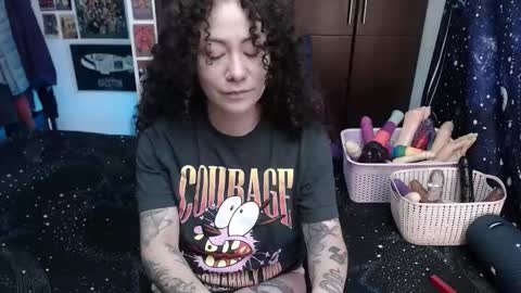 Snapshot of laura_anal_ chatting on 11-06-25, 04:08 Wen online show from 11-06-25, 04:08