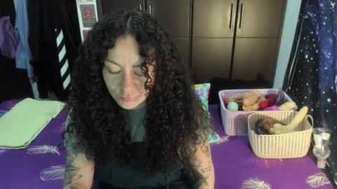 Snapshot of laura_anal_ chatting on 11-28-25, 08:22 Wen online show from 11-28-25, 08:22