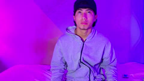 laura_and_kevin online show from 10-02-25, 03:08