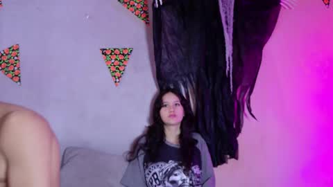 laura_and_kevin online show from 10-09-25, 04:49