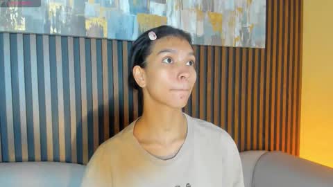 Laura online show from 11-22-25, 12:48