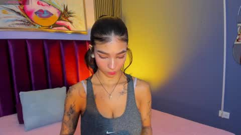 Laura online show from 04-09-26, 12:43