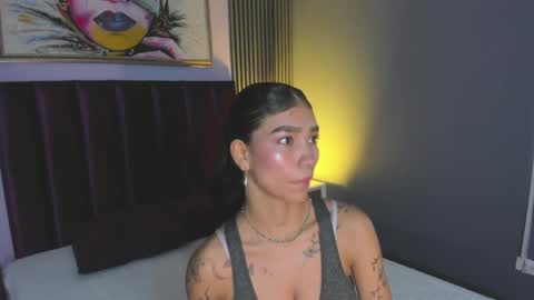 Laura online show from 04-19-26, 12:37