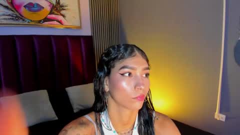 Laura online show from 04-21-26, 12:44