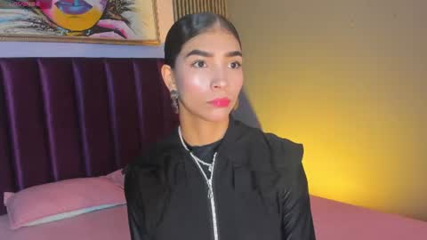 Snapshot of laura_aristizabal_19 chatting on 06-10-26, 12:04 Laura online show from 06-10-26, 12:04