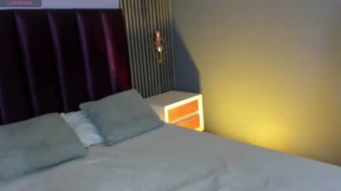Snapshot of laura_aristizabal_19 chatting on 07-21-26, 11:56 Laura online show from 07-21-26, 11:56