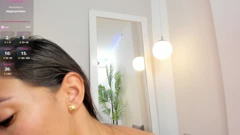 Snapshot of laura_bonnet_ chatting on 01-26-25, 08:25 Laura Bonnet  online show from 01-26-25, 08:25