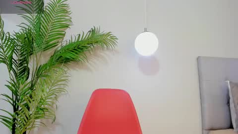 Snapshot of laura_bonnet_ chatting on 02-10-25, 04:08 Laura Bonnet  online show from 02-10-25, 04:08