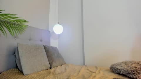 Snapshot of laura_bonnet_ chatting on 03-03-25, 06:48 Laura Bonnet  online show from 03-03-25, 06:48