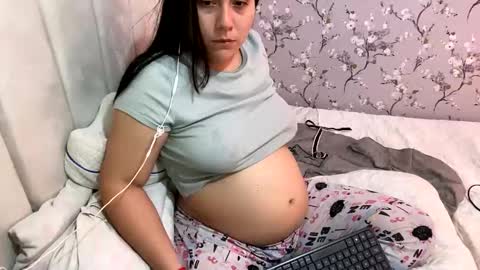 laura online show from 01-25-25, 04:45