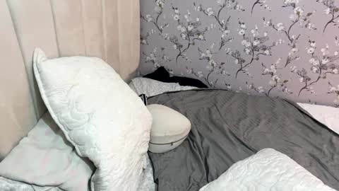 laura online show from 02-01-25, 05:18