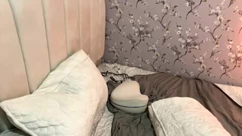 laura online show from 02-09-25, 05:29