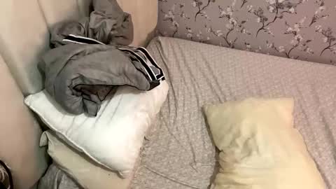 laura online show from 02-15-25, 02:37