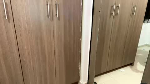 laura online show from 03-09-25, 07:01