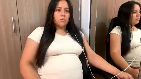 laura online show from 03-11-25, 02:32