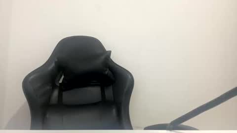 laura online show from 09-11-25, 11:38