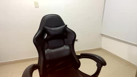 laura online show from 10-15-25, 11:27