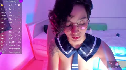 Lura online show from 11-29-25, 11:08