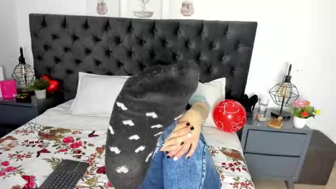 laura hotties online show from 02-21-26, 01:01