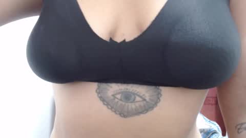  Laura  online show from 09-17-25, 02:08