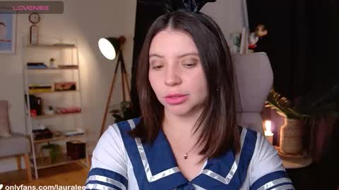 Laura Lee. online show from 10-10-25, 01:48