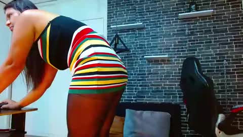 Laura online show from 01-18-25, 10:39