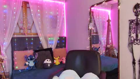 Snapshot of laura_olssen chatting on 01-24-25, 12:41 Kate online show from 01-24-25, 12:41