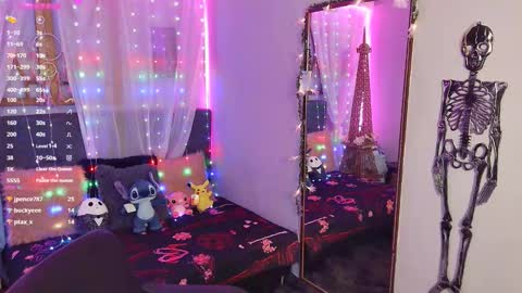 Snapshot of laura_olssen chatting on 03-03-25, 03:42 Kate online show from 03-03-25, 03:42