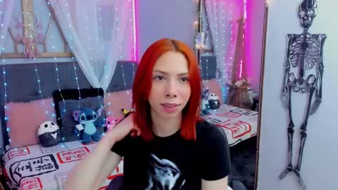 Snapshot of laura_olssen chatting on 03-10-25, 12:37 Kate online show from 03-10-25, 12:37