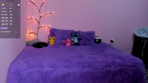 Snapshot of laura_olssen chatting on 06-02-26, 01:46 Kate online show from 06-02-26, 01:46