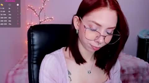 Snapshot of laura_olssen chatting on 06-12-26, 01:54 Kate online show from 06-12-26, 01:54