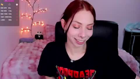 Snapshot of laura_olssen chatting on 06-14-26, 02:08 Kate online show from 06-14-26, 02:08