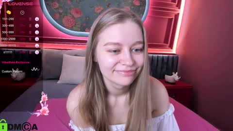 Laura online show from 03-06-25, 05:43