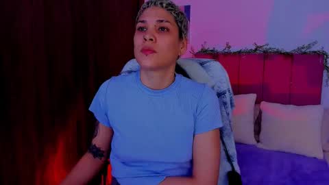 Snapshot of laura_r23 chatting on 10-20-25, 06:52 Laura Rose online show from 10-20-25, 06:52