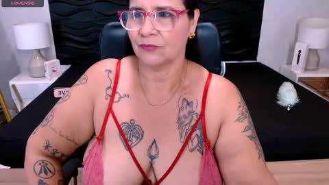 Laura online show from 09-23-25, 03:48