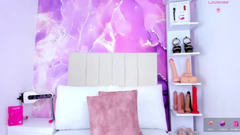 Laura Smith online show from 02-14-25, 09:43